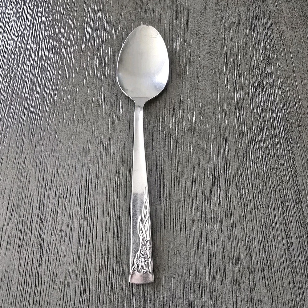 Oneida Stanhome Stainless Daffodil  Large Spoon Tablespoon